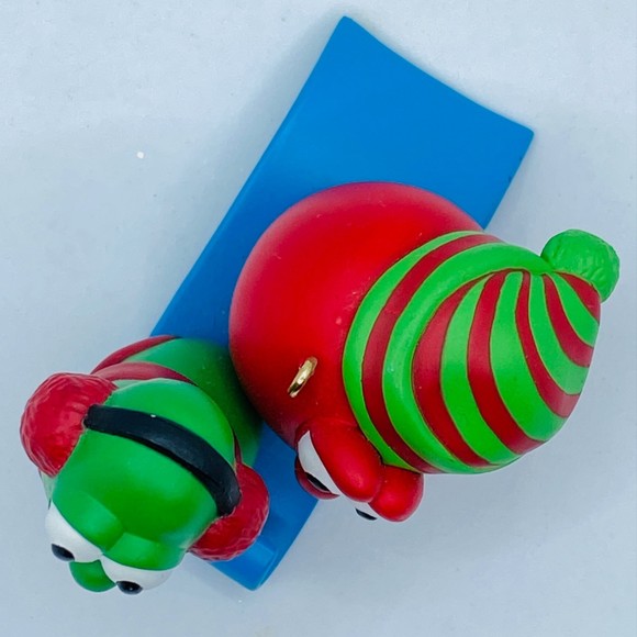 2000 Bob the Tomato and Larry the Cucumber, Veggie Tales - Picture 3 of 5